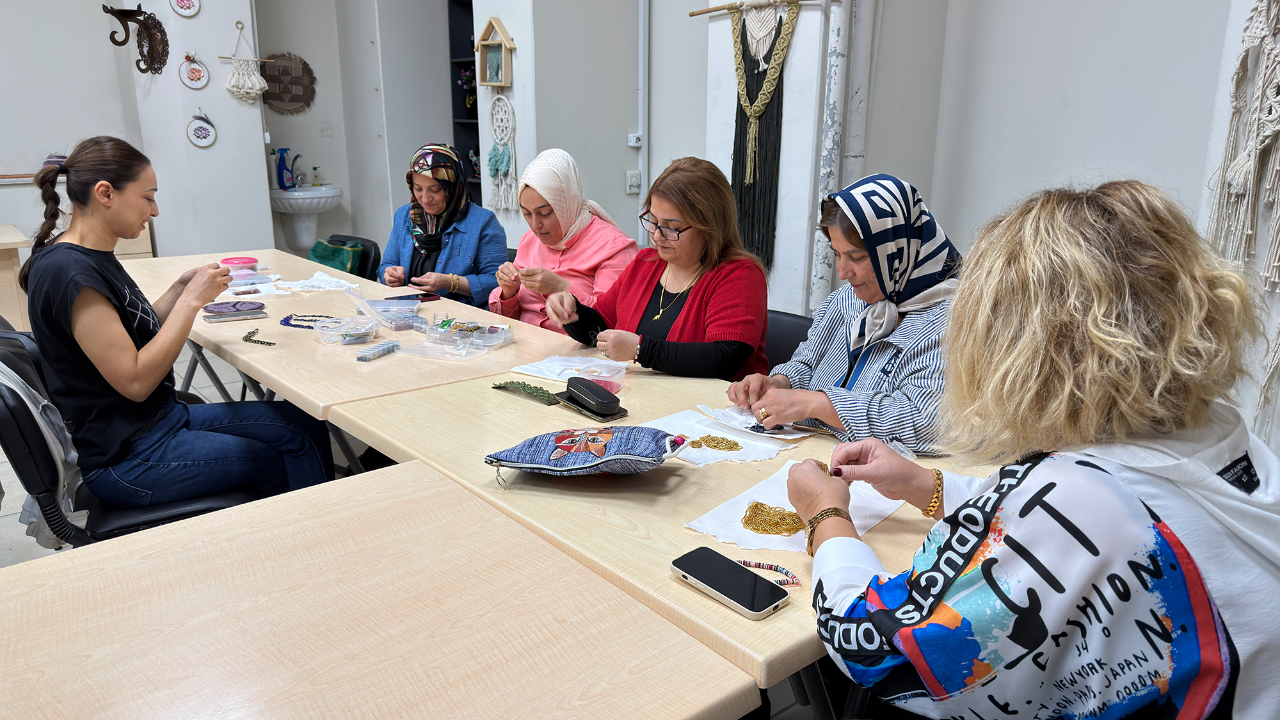 KAMEK’in Takı Tasarım Kursunda Hobiler Mesleğe Dönüşüyor