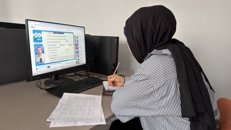 Büyükşehir’in Gençlik Merkezinde Hem Ders Çalışma Hem Sosyalleşme İmkânı