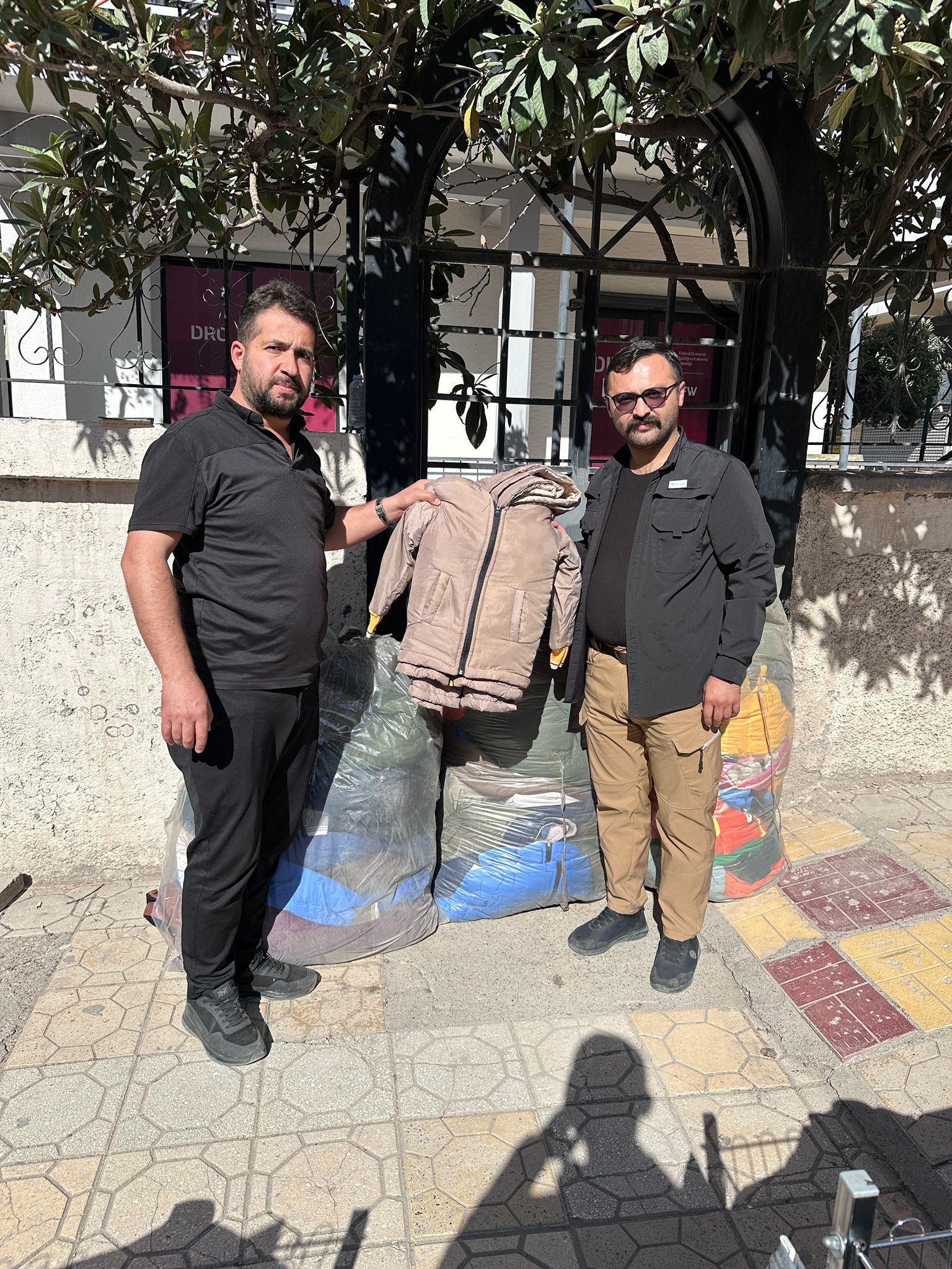 Lider Giyim’den Deprem’in 1000. Gününde anlamlı bağış