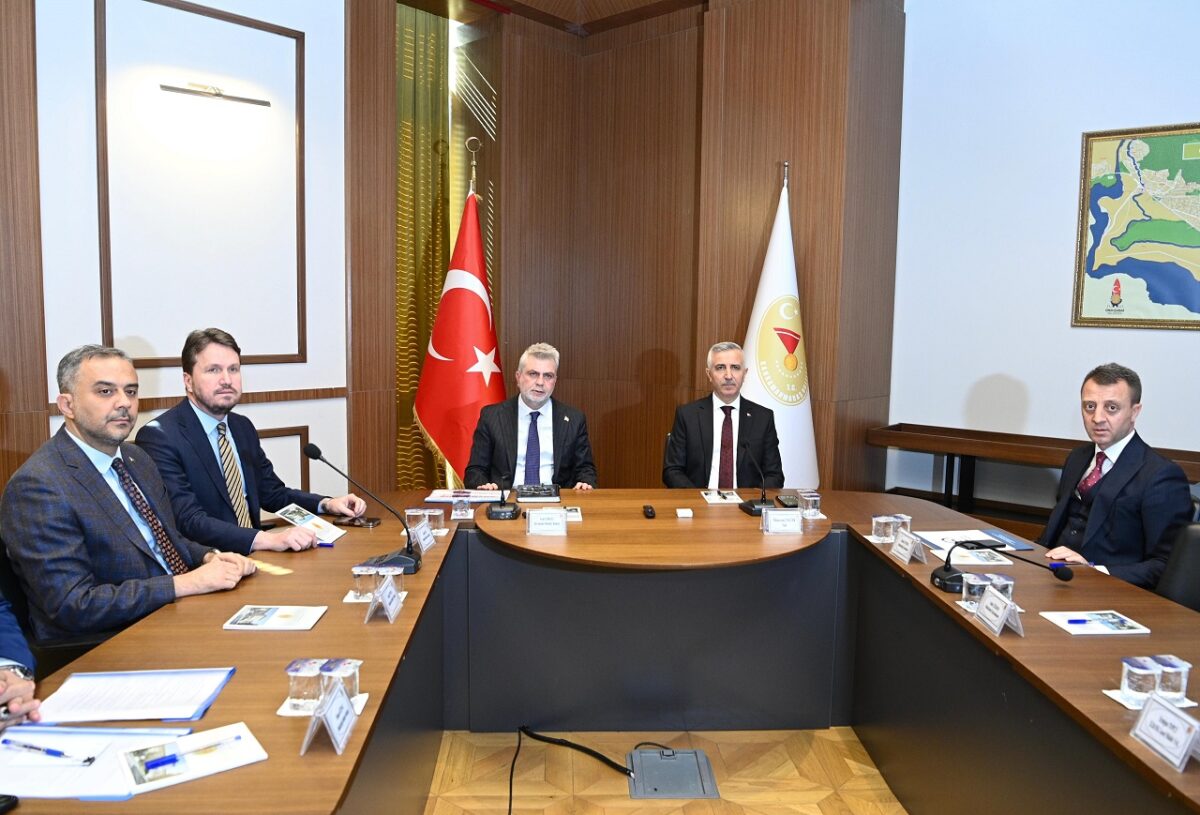 Büyükşehir’de Nisan Ayı Olağan Meclis Toplantısı Gerçekleştirildi