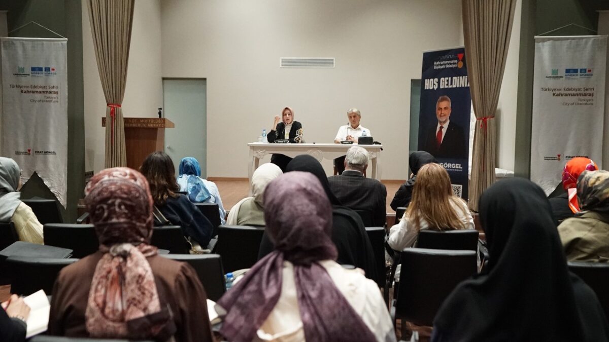 Yazarlık Akademisi’nde Edebiyatın Derinliklerine Yolculuk