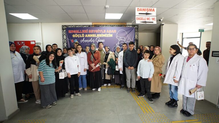 Büyükşehir’in Engelsiz Yaşam Merkezi’nde Anneler Günü Bir Başka