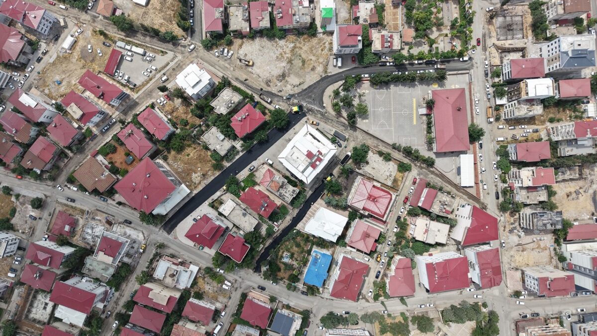 Büyükşehir, Dulkadiroğlu Egemenlik Mahallesi’nde de Asfalt Mesaisine Başladı