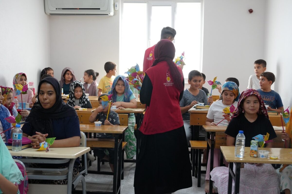 Onikişubat Belediyesi’nden Yaz Kur’an Kurslarına ‘Camiler Çiçek Açtı’ ile anlamlı destek