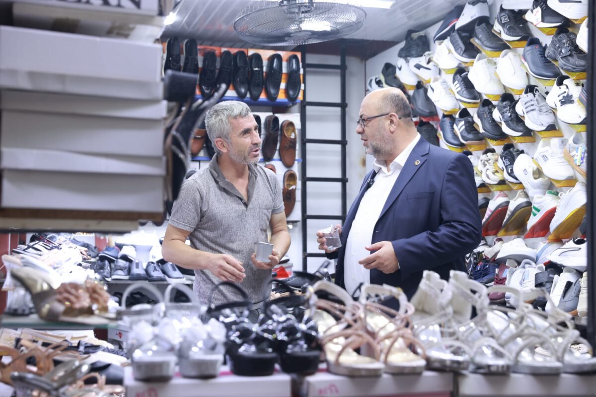 Başkan Akpınar, Restorasyonu Tamamlanan Tarihî Kapalı Çarşıda Esnafla Buluştu