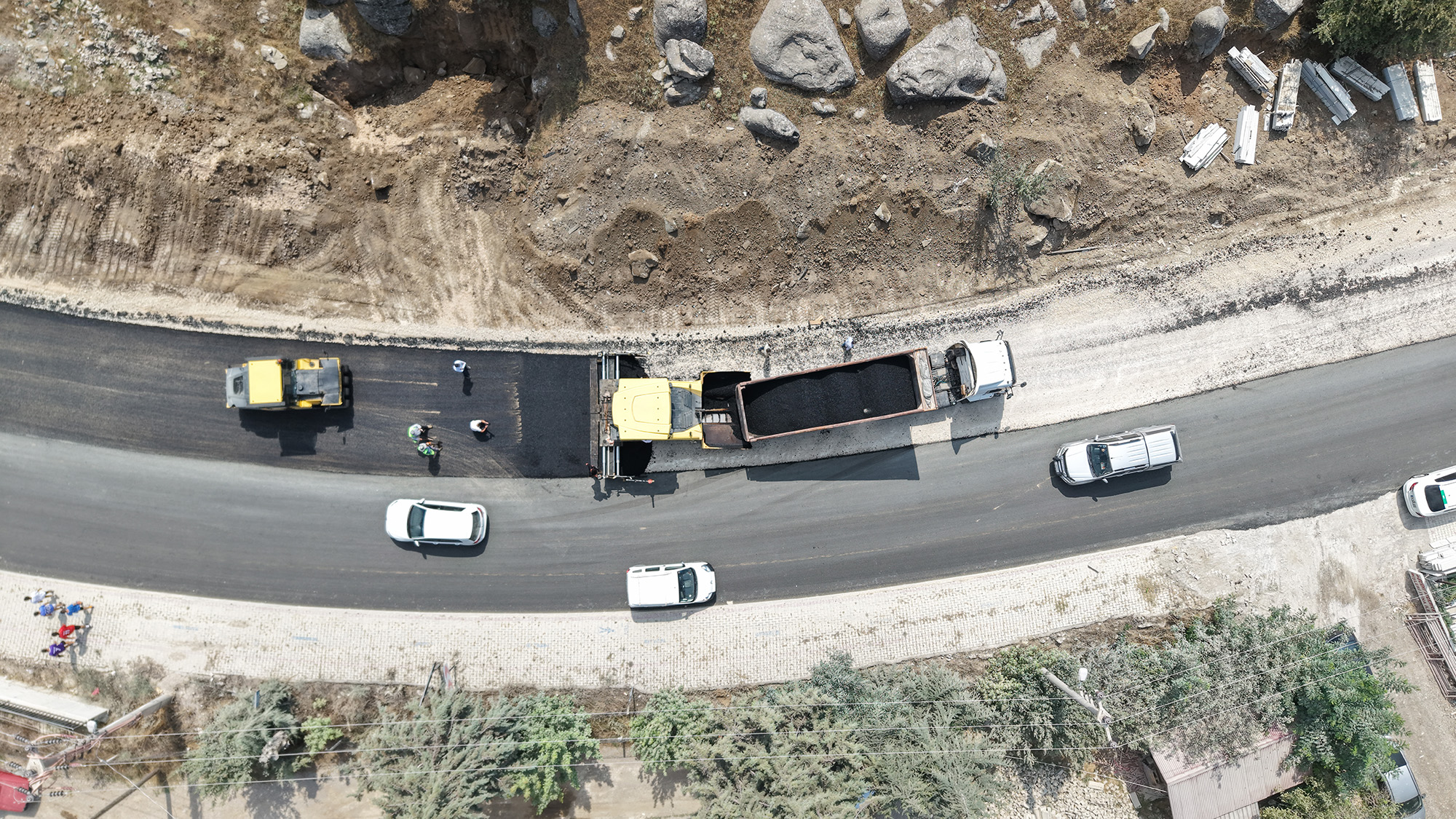 Büyükşehir, Andırın’da Yol Yatırımlarını Artırarak Sürdürüyor