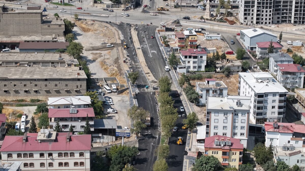 Lütfi Köker Bulvarı’nda Yenileme Sürüyor
