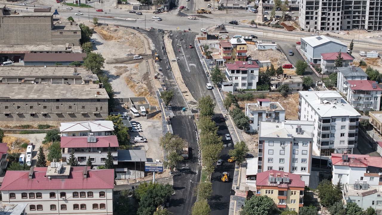 Lütfi Köker Bulvarı’nda Yenileme Sürüyor
