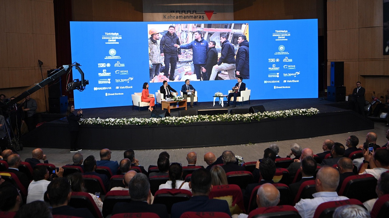 Bakan Kurum; “Kahramanmaraş, Bugün Dünyaya Örnek Bir Yeniden İnşa Başarısı Sergiliyor”