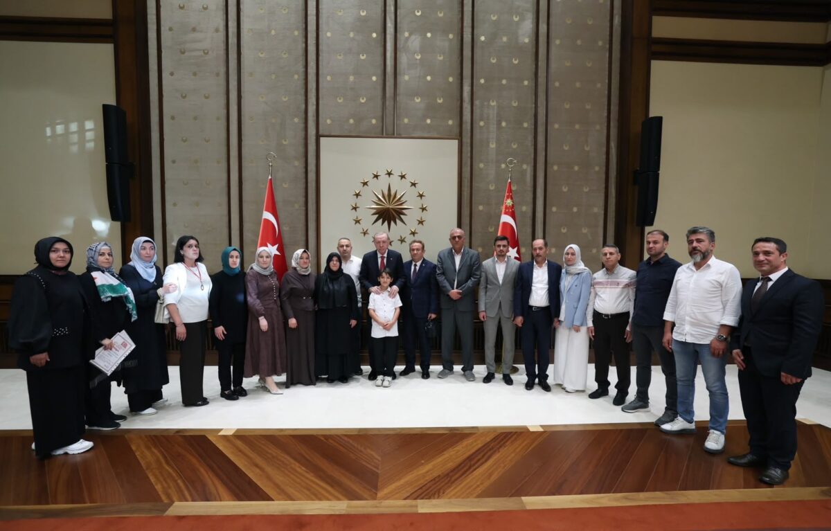 15 Nisan Okul Saldırısı Şehit Ailelerinden Cumhurbaşkanı Erdoğan’a Teşekkür