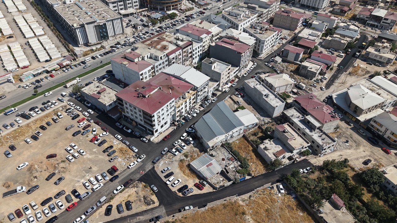 Büyükşehir, Dulkadiroğlu Yahya Kemal’de Asfalta Başladı