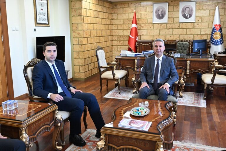Gençlik Hizmetleri Genel Müdürü Efendioğlu’ndan Rektör Okumuş’a Ziyaret