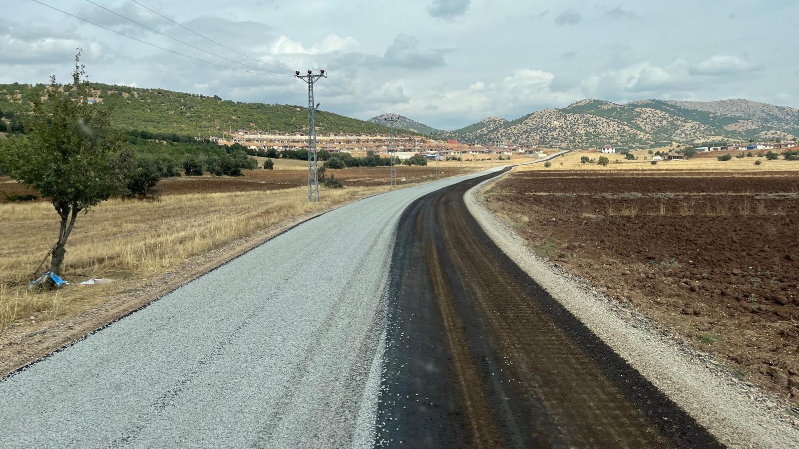 Göksun Yeniyapan’ın Yolu Büyükşehir’le Yenileniyor