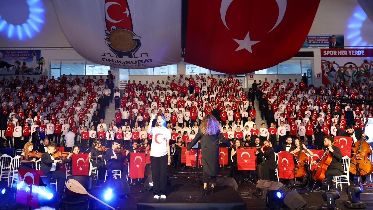 Onikişubat Belediyesi’nden Cumhuriyet’in 103. Yılına 1300 Sesli Dev Konser