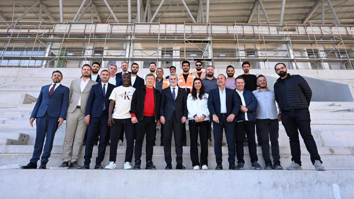 Kahramanmaraş Stadyumu’na Türk Futbolunun Efsanelerinden Tam Not