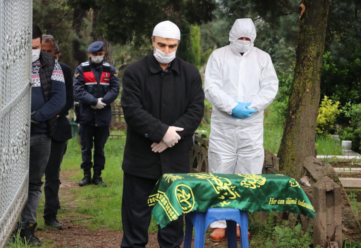 Koronadan Ölen Annenin Bebeği de Hayatını Kaybetti