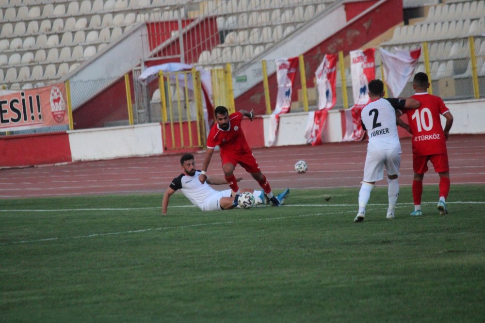 Kahramanmaraşspor ilk galibiyetini aldı.