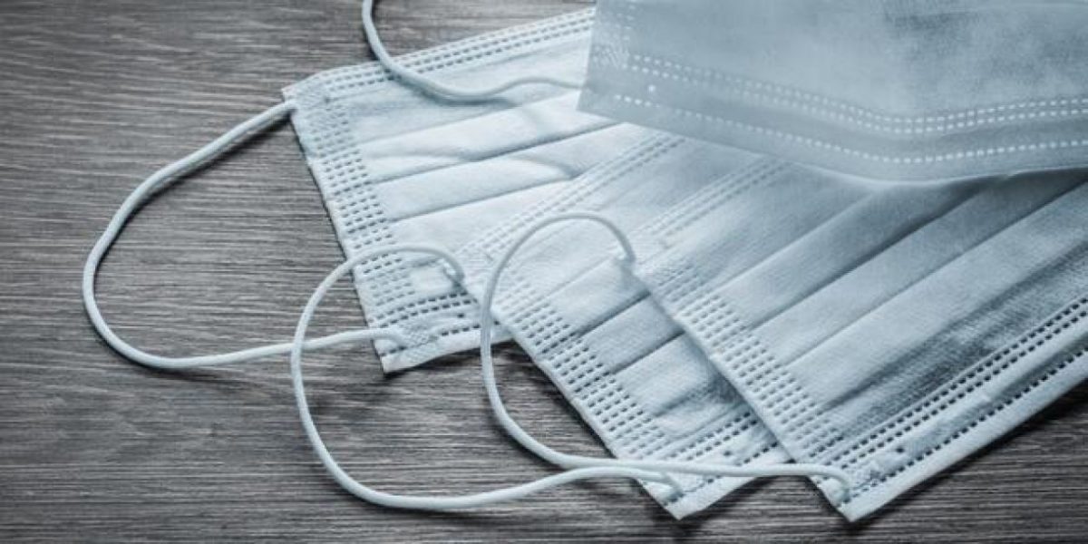 Kahramanmaraş’ta kadınlara maske dağıtıldı