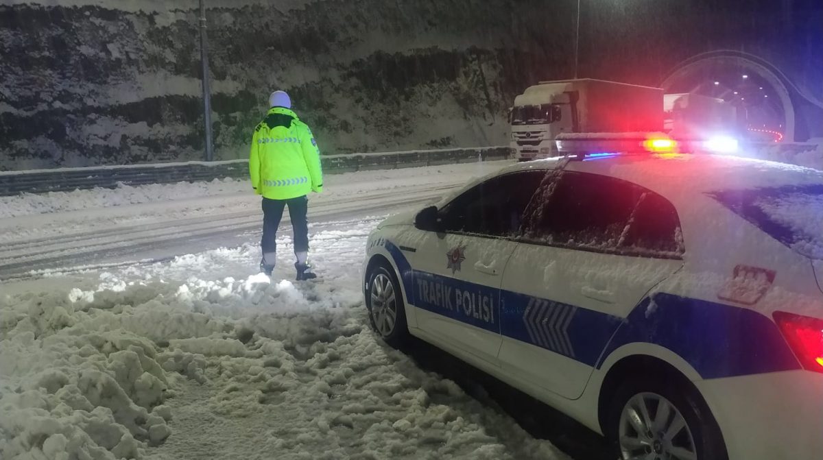 Kahramanmaraş’ta yağış nedeniyle Kayseri yolu kapatıldı!