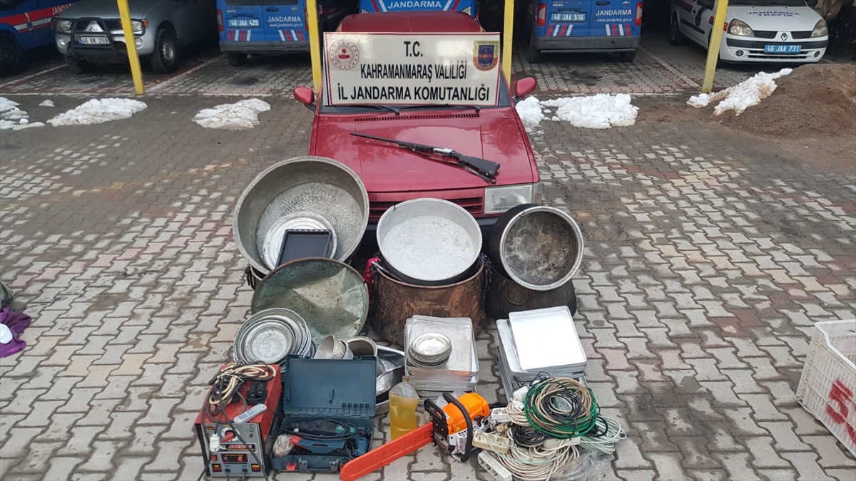 Kahramanmaraş’ta evlerde bulduklarını çalan hırsızlar yakalandı!