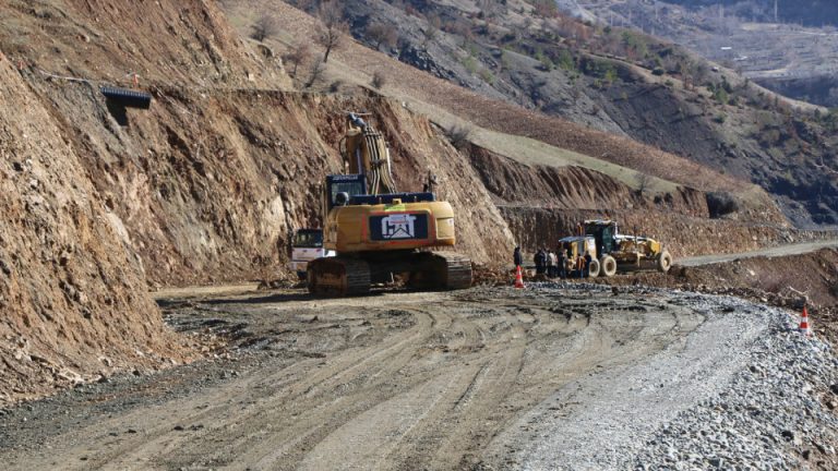Kahramanmaraş’ta yol yapım çalışmaları