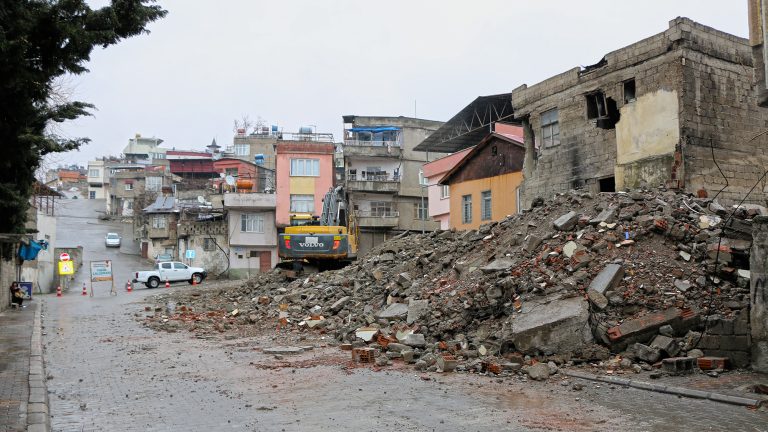Deprem anı tatbikatı gerçekleştirildi