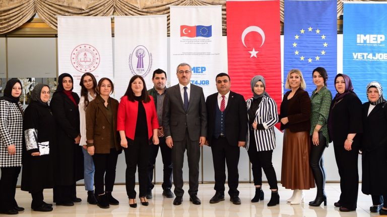 Başkan Güngör eğitim seminerine katıldı