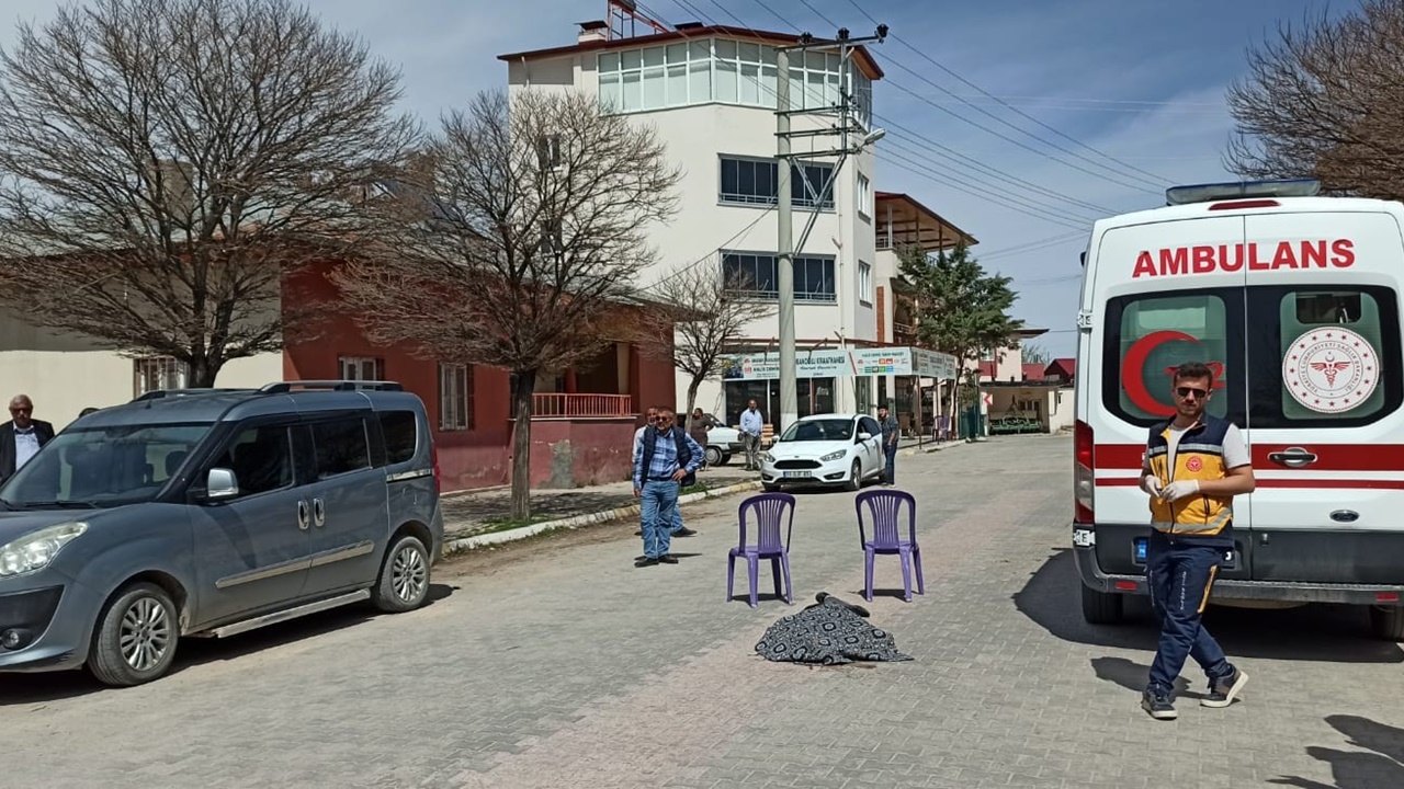 Kahramanmaraş’ta yaşlı adam kamyonun altında can verdi!