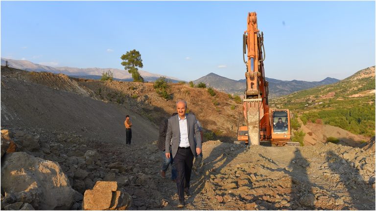 Ferhuş mahallesinde yol standardı yükseliyor!