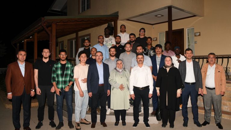 Başkan Güngör Uluslararası Öğrencilerle İftar Yaptı