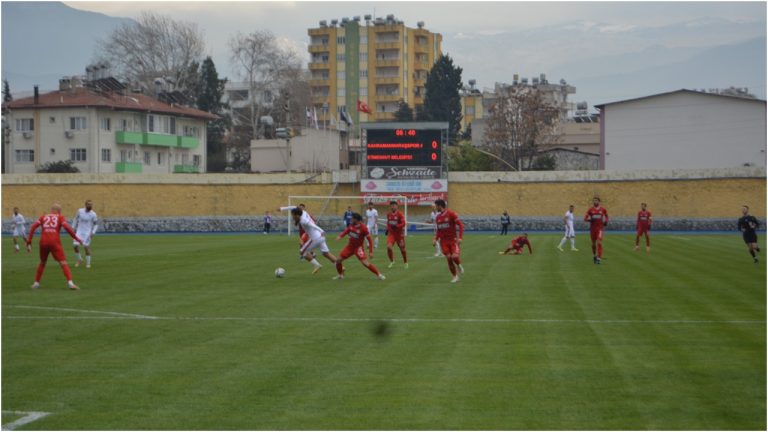 Kahramanmaraşspor ile Diyarbekirspor karşı karşıya geldi