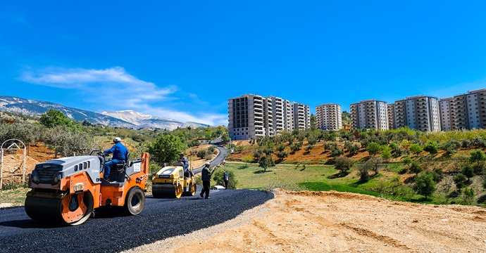 Dulkadiroğlu’ndan Ayaklıcaoluk Mahallesinde asfalt çalışması