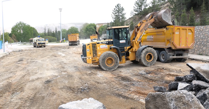 Büyükşehir, Elbistan Pınarbaşı Caddesi’ni Yeniliyor