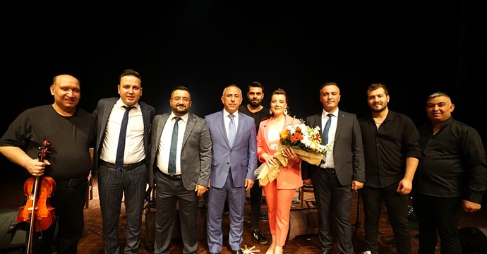 Âşık Mahzuni Şerif Unutulmaz Eserleriyle Anıldı