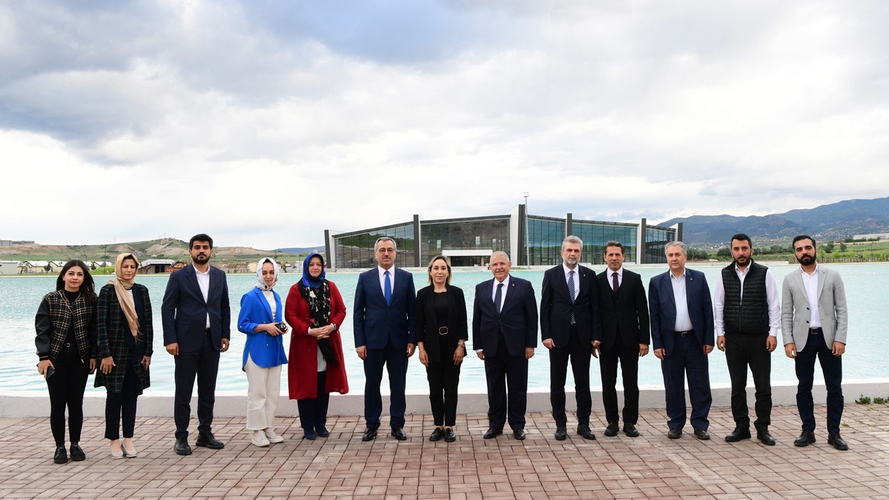 Şehrin Tarihi ve Turizm Alanları Ziyaret Edildi