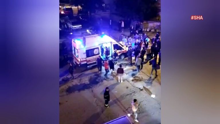 Kahramanmaraş’ta 2 polis aracına saldırı!
