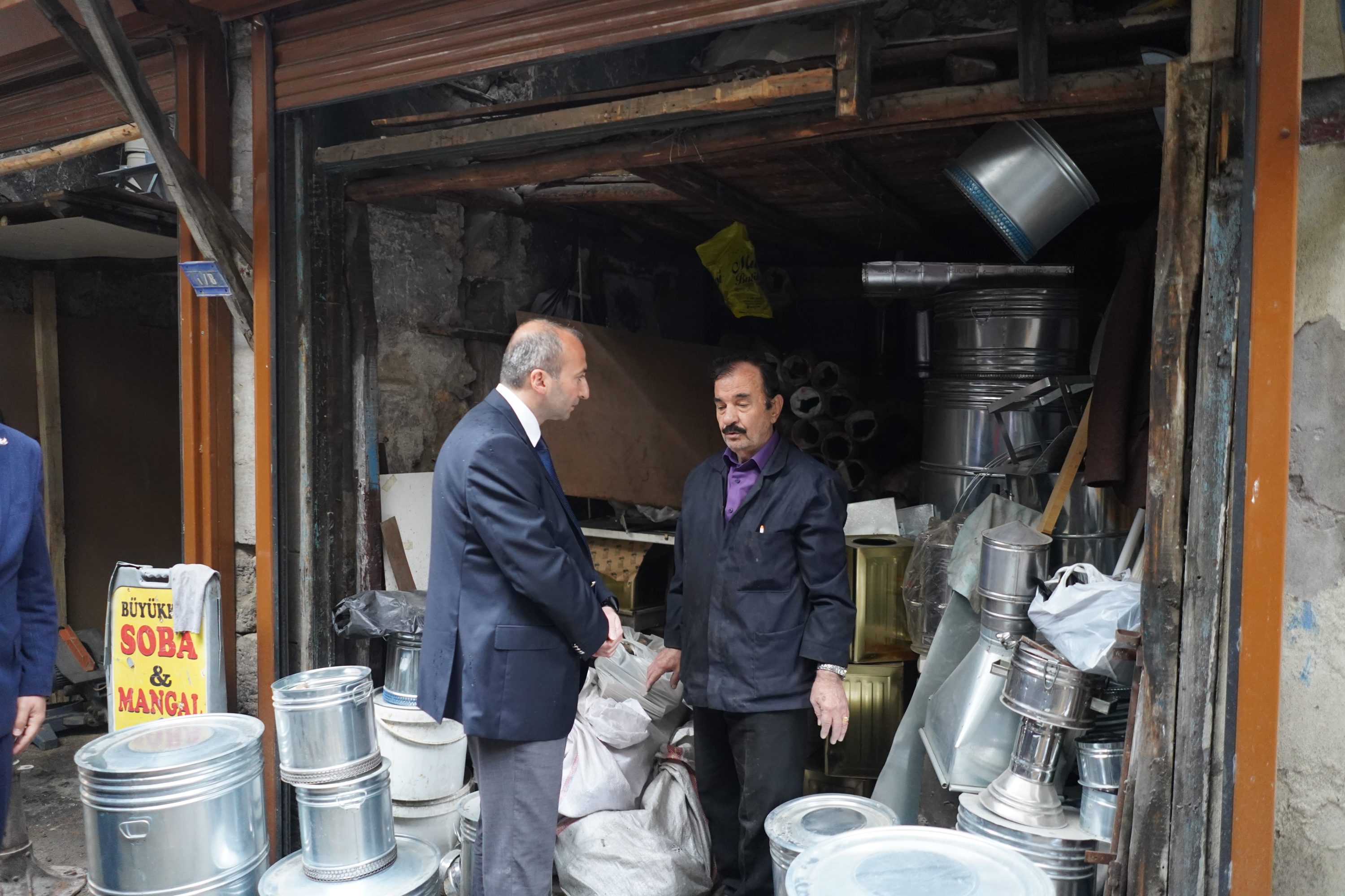 MHP’nin Adayı Turan Şahin’den esnafa bayram ziyareti