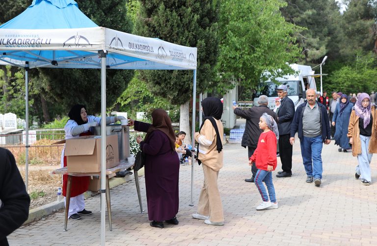 DULKADİROĞLU’NDAN ÇORBA İKRAMI