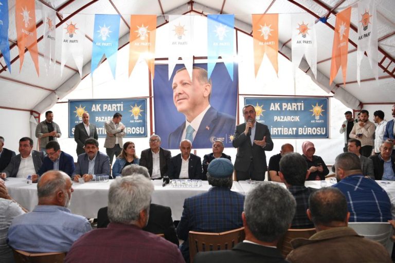 Kirişci ve Güngör, Pazarcık’ta<br>Vatandaşlarla Bir Araya Geldi