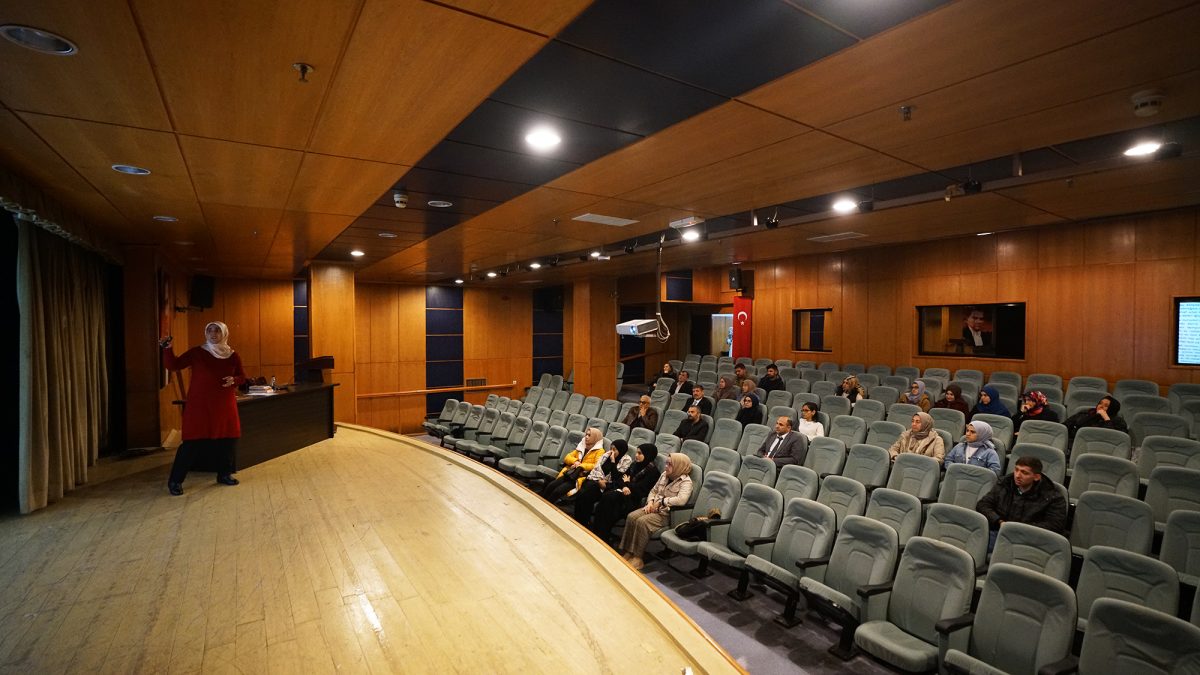 Kahramanmaraş Akademi’nin Güz Döneminde Eğitimler Sürüyor