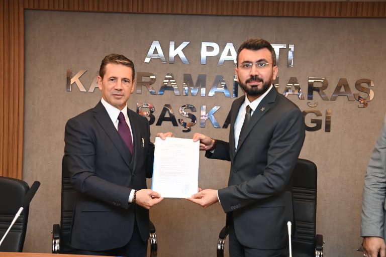 Dr. Ali Ünsal, Onikişubat Belediye Başkanlığı’na aday adaylığı başvurusunu yaptı