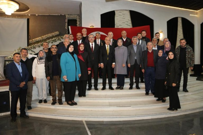 Vali Ünlüer ve Bakan Kirişçi Şehit Aileleriyle Buluştu