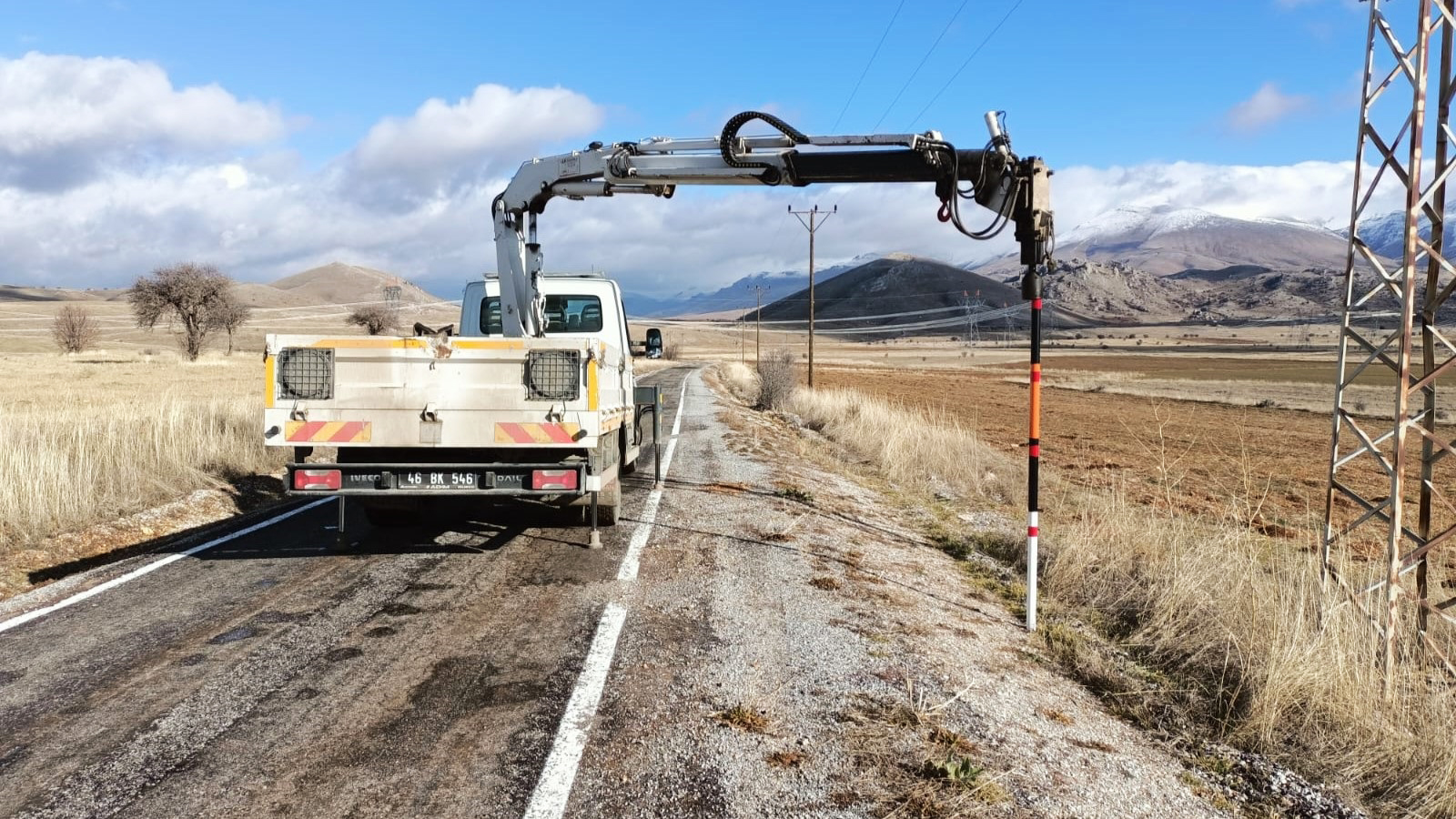 Büyükşehir, Trafik İşaretlerinin Bakım Onarımını Sürdürüyor