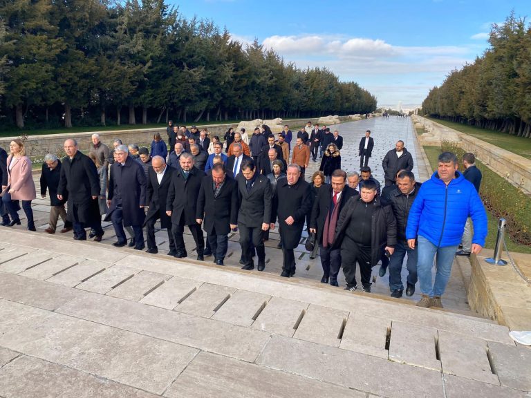 Osmaniye’nin milli mücadele zaferinin 102. Yıldönümünde, Anıtkabir’e ziyaret