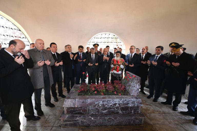 KSÜ Rektörü Yasım, Kahramanmaraş’ın Düşman İşgalinden Kurtuluşunun 104. Yılı Etkinliklerine Katıldı