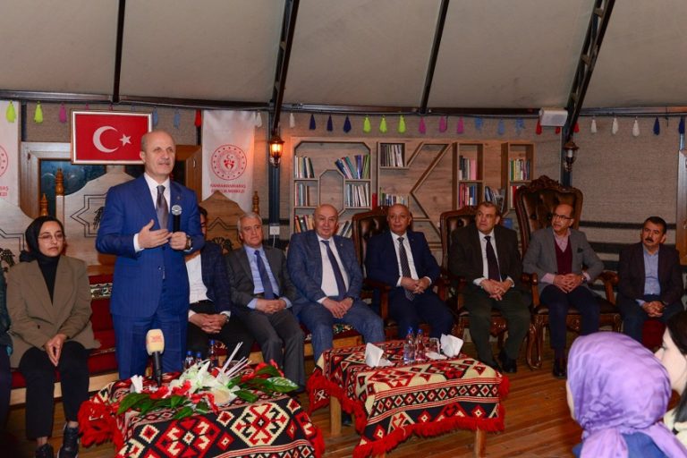 YÖK Başkanı Özvar KSÜ Öğrencileri ile  Sahur Yaptı