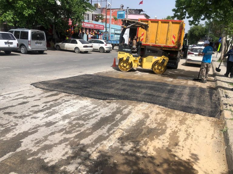 Dulkadiroğlu’nda Yol Bakım Çalışmaları Devam Ediyor