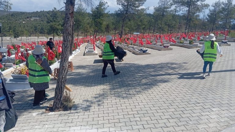 Büyükşehir’den Kentte Bayram Mesaisi