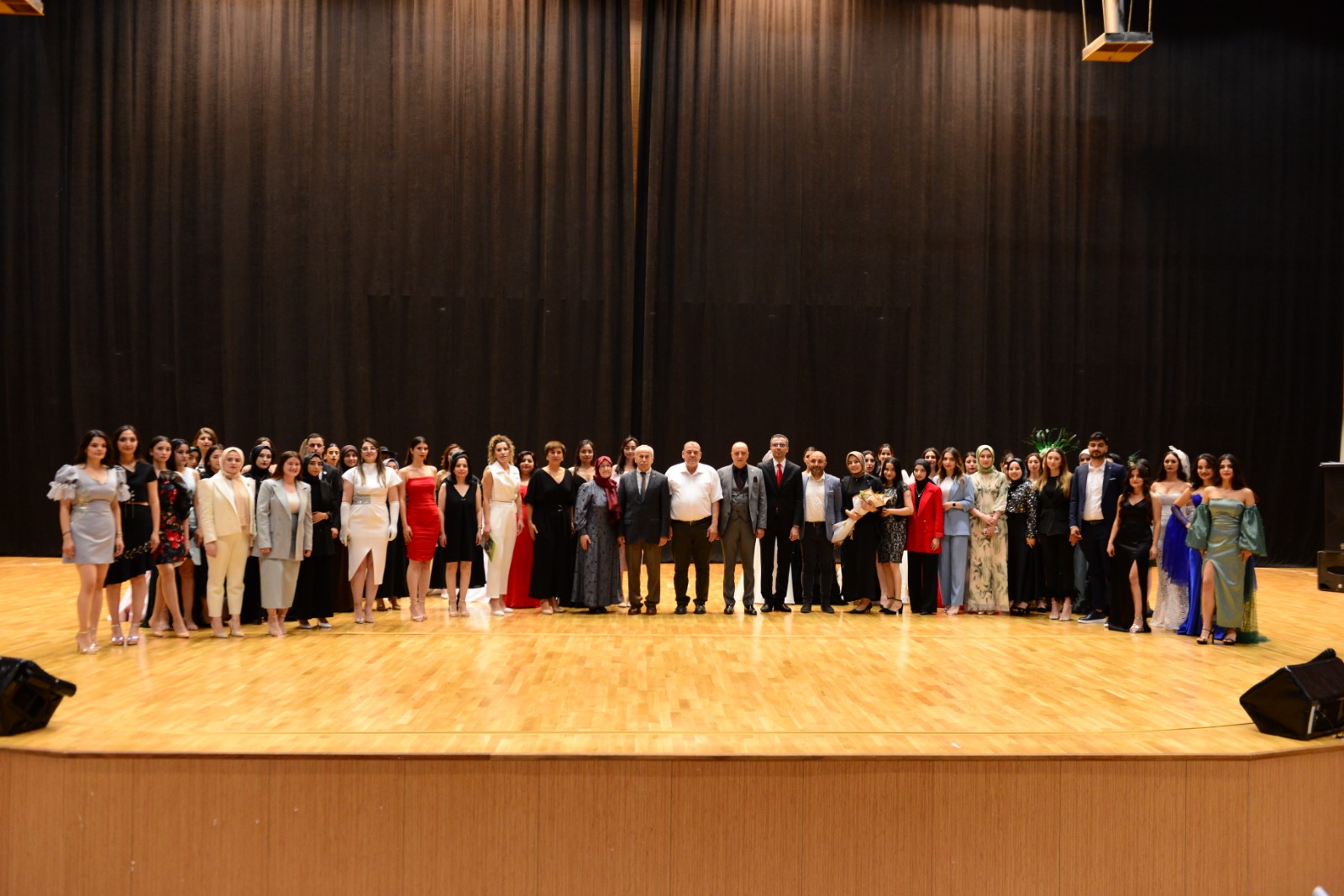 KSÜ’de Düzenlenen Mezuniyet Defilesi Katılımcıları Büyüledi