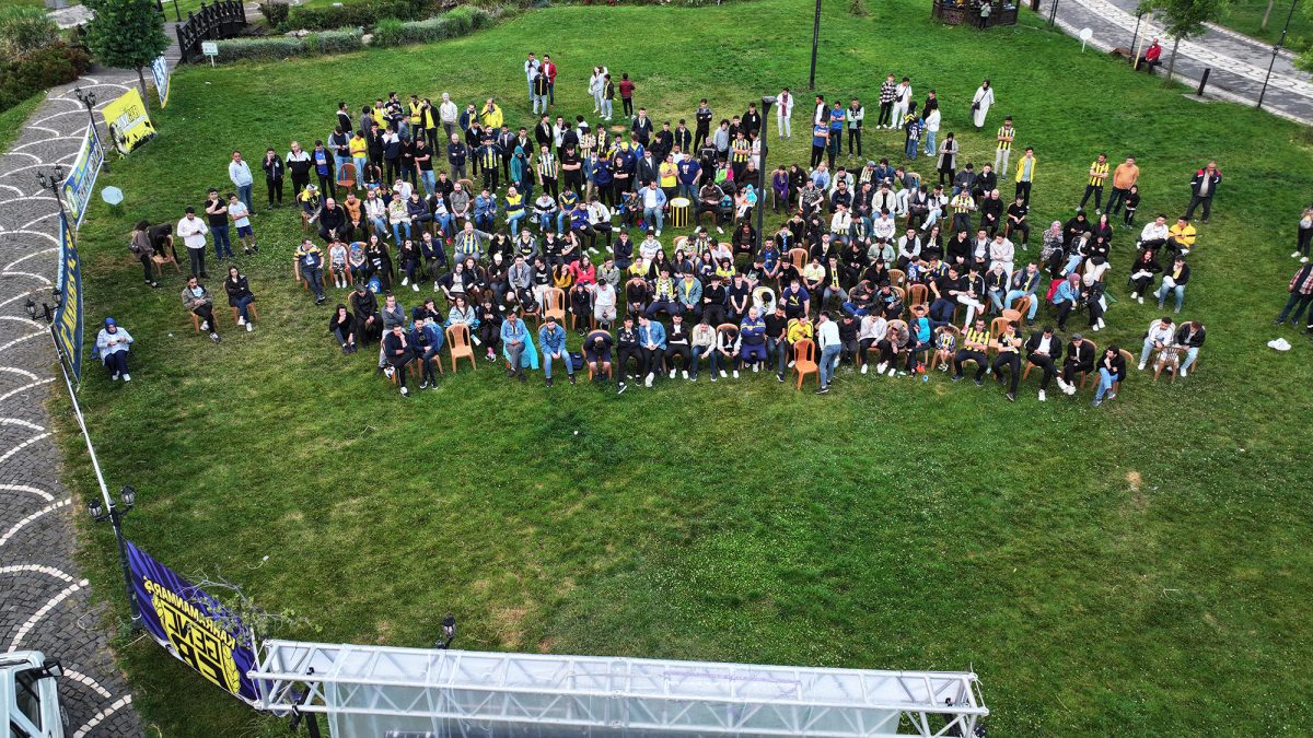 Sporseverler Final Four Heyecanını Dev Ekranlardan Takip Etti